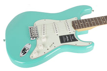Load image into Gallery viewer, New Fender Vintera III Early '60s Stratocaster Seafoam Green