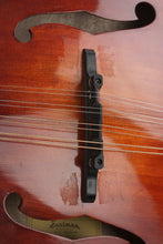 Load image into Gallery viewer, Used Eastman MD515/V Mandolin Sunburst