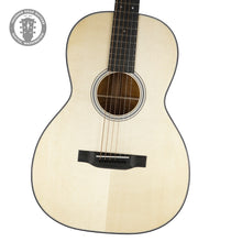 Load image into Gallery viewer, New Martin Custom Shop 00 Grand Concert Body Engelmann Spruce w/ Flamed Mahogany