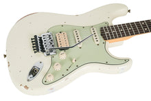 Load image into Gallery viewer, New Fender Custom Shop 1960 Stratocaster Relic HSS Vintage White Floyd Rose
