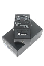 Load image into Gallery viewer, Used Boss TU-3w Chromatic Tuner
