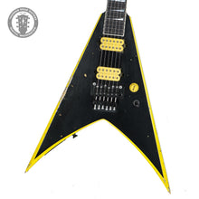 Load image into Gallery viewer, New Jackson Custom Shop King V Relic Black w/ Yellow Bevels Nitro Relic
