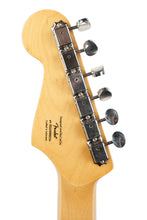 Load image into Gallery viewer, New Squier Classic Vibe '60s Stratocaster 3-Color Sunburst #ISSJ25000256
