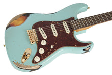 Load image into Gallery viewer, 2023 Fender Custom Shop &#39;62 Stratocaster Heavy Relic With Gold Closet Classic Hardware Aged Daphne Blue over 3-Color Sunburst
