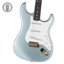 Load image into Gallery viewer, New Fender Custom Shop 1965 Stratocaster Deluxe Closet Classic Fire Mist Silver
