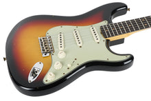 Load image into Gallery viewer, New Fender Custom Shop &#39;64 Stratocaster Journeyman Relic 3 Tone Sunburst

