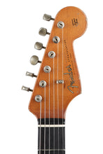 Load image into Gallery viewer, New Fender Custom Shop Levi Perry Masterbuilt &#39;62 Stratocaster Heavy Relic Aged Shoreline Gold Over Sunburst
