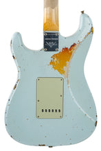 Load image into Gallery viewer, 2024 Fender Yuriy Shishkov Masterbuilt 1962 Stratocaster Heavy Relic Sonic Blue over 3 Tone Sunburst Brazilian Fretboard
