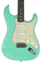 Load image into Gallery viewer, 2023 Fender Custom Shop &#39;62/&#39;63 Journeyman Relic Stratocaster Aged Seafoam Green
