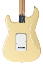 Load image into Gallery viewer, New Fender Player Stratocaster Buttercream
